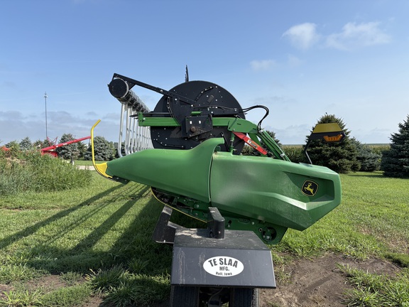 2023 John Deere RD40F Header Combine