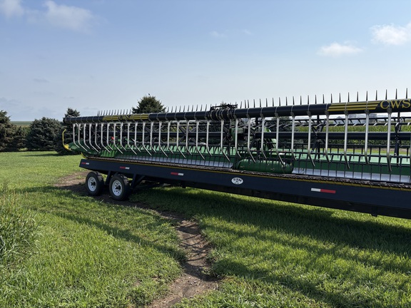 2023 John Deere RD40F Header Combine