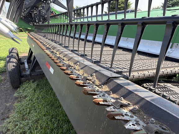 2023 John Deere RD40F Header Combine