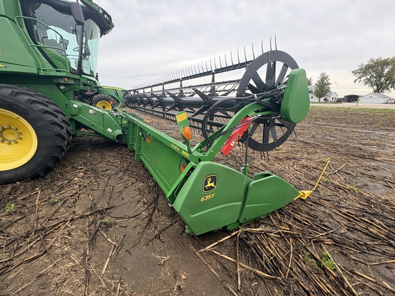 2018 John Deere 635F Header Combine