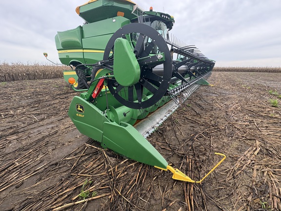 2018 John Deere 635F Header Combine
