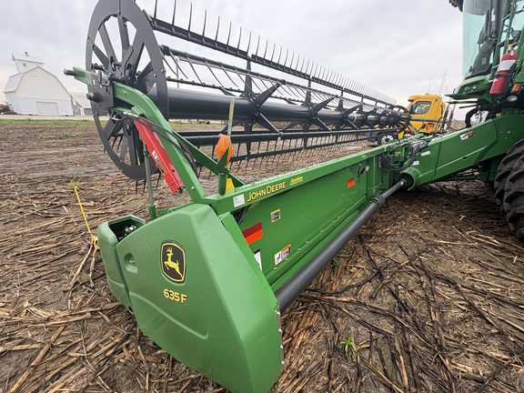 2018 John Deere 635F Header Combine