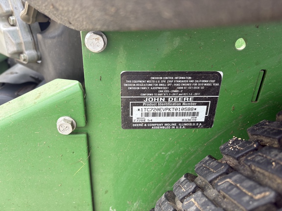 2019 John Deere Z720E Mower/Zero Turn