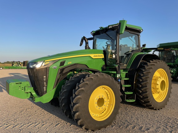 2023 John Deere 8R 370 Tractor