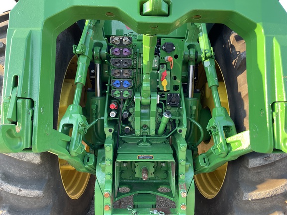 2023 John Deere 8R 370 Tractor