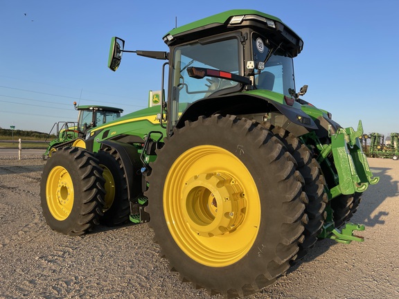 2023 John Deere 8R 370 Tractor