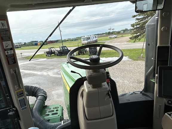 2016 John Deere 9570R Tractor 4WD