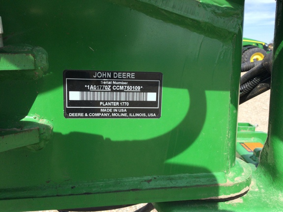 2013 John Deere 1770NT CCS Planter