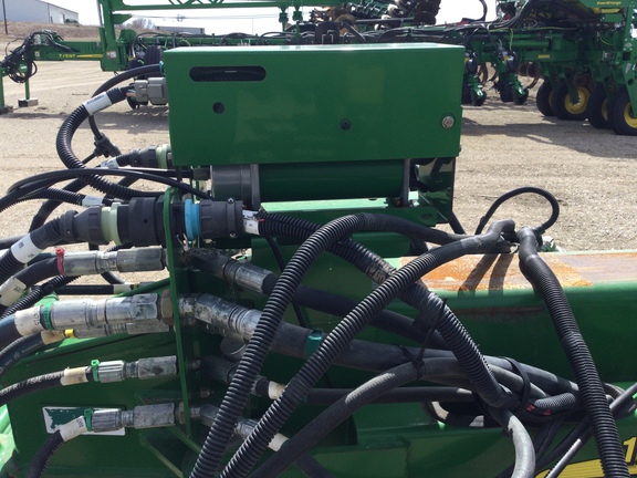 2013 John Deere 1770NT CCS Planter