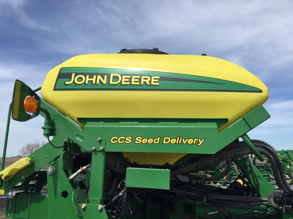 2013 John Deere 1770NT CCS Planter