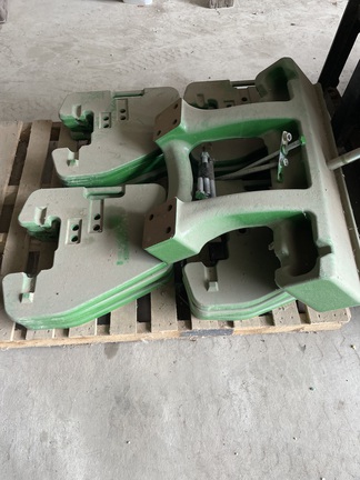 John Deere 16 WEIGHTS- W/BRACKET Tractor Attachment