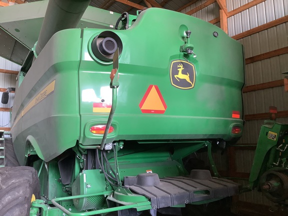 2022 John Deere S790 Combine