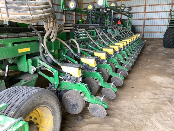 2015 John Deere DB90 Planter