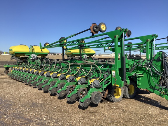 2015 John Deere DB90 Planter