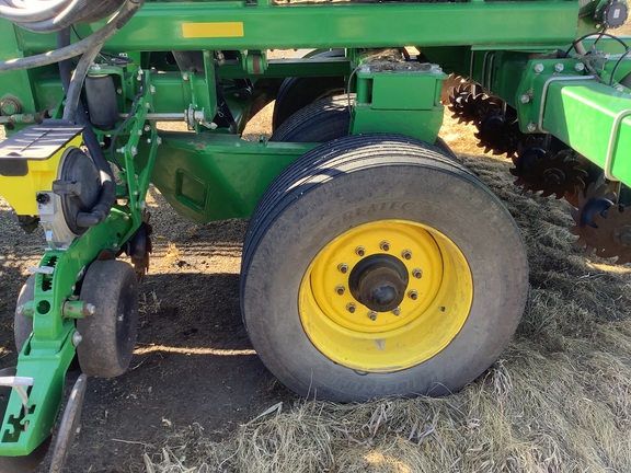 2015 John Deere DB90 Planter