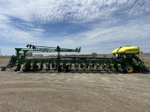 2015 John Deere DB90 Planter
