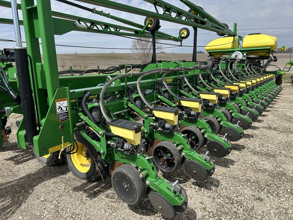 2015 John Deere DB90 Planter