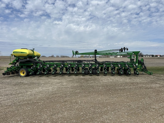2014 John Deere DB90 Planter
