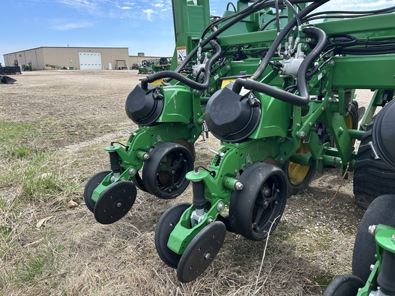2014 John Deere DB90 Planter