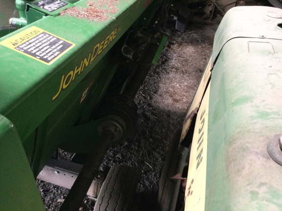 2010 John Deere 608C Header Corn Head