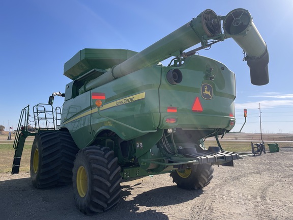 2023 John Deere S770 Combine