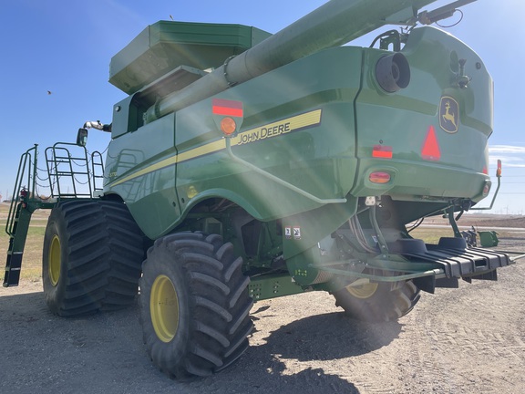 2023 John Deere S770 Combine