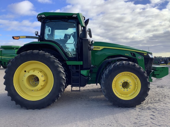 2024 John Deere 8R 370 Tractor