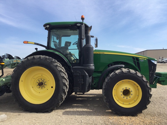 2019 John Deere 8370R Tractor