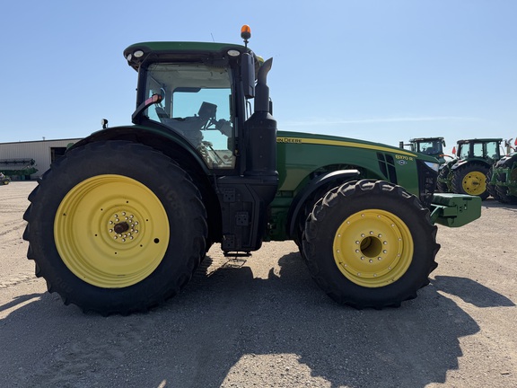 2019 John Deere 8370R Tractor