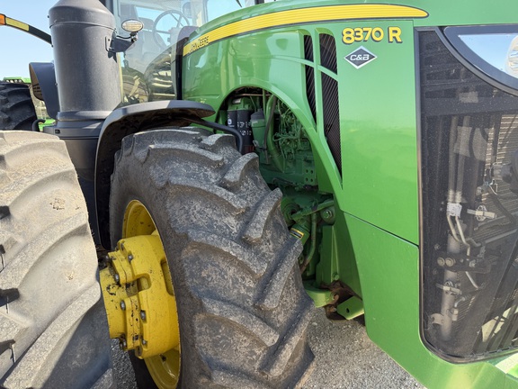 2019 John Deere 8370R Tractor