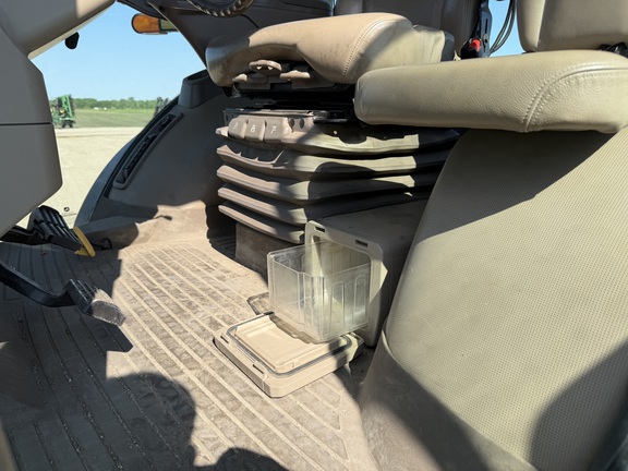 2019 John Deere 8370R Tractor