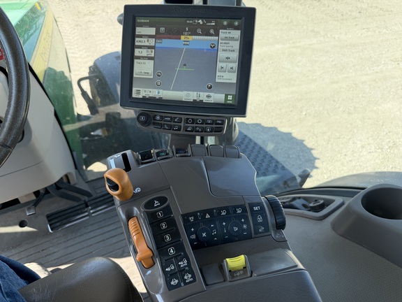 2019 John Deere 8370R Tractor