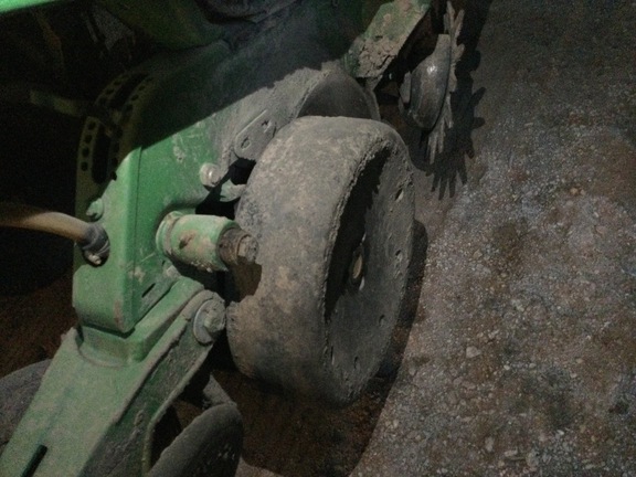 2002 John Deere 1760 Planter