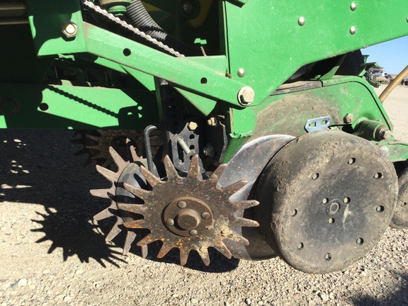 2002 John Deere 1760 Planter