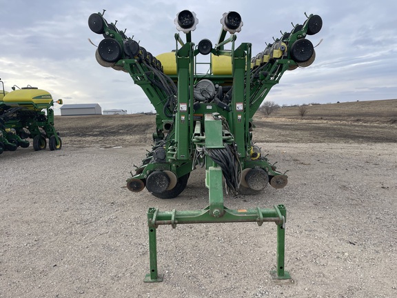 2010 John Deere 1790 Planter