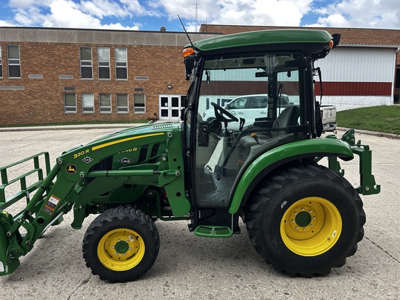 2024 John Deere 3046R Tractor Compact