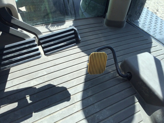 2019 John Deere 8370R Tractor