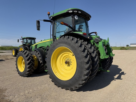 2019 John Deere 8370R Tractor