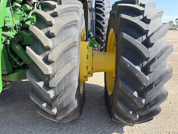 2019 John Deere 8370R Tractor