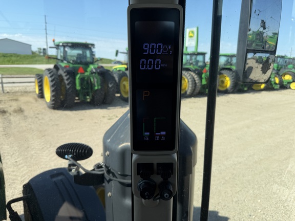 2019 John Deere 8370R Tractor