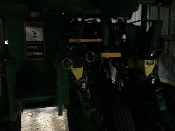 2010 John Deere 1770NT CCS Planter