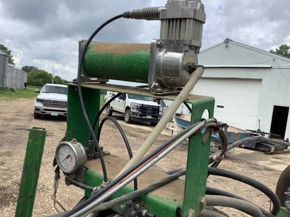 2004 John Deere 1770NT CCS Planter