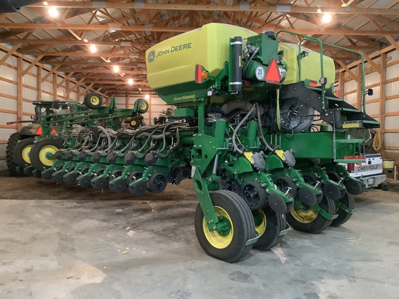 2024 John Deere 1775NT Planter