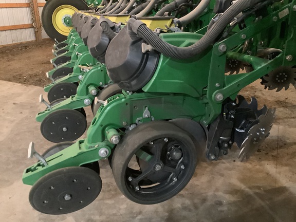 2024 John Deere 1775NT Planter