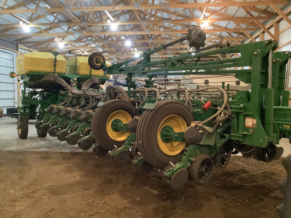 2024 John Deere 1775NT Planter