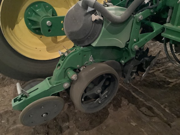 2024 John Deere 1775NT Planter