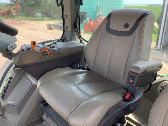 2024 John Deere 8R 370 Tractor