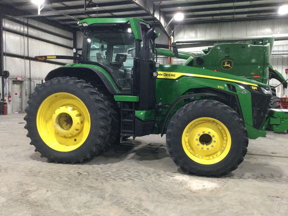 2024 John Deere 8R 370 Tractor
