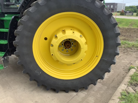 2024 John Deere 8R 370 Tractor