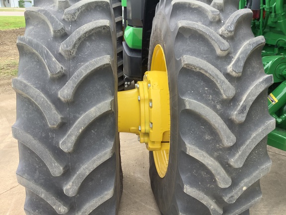 2024 John Deere 8R 370 Tractor